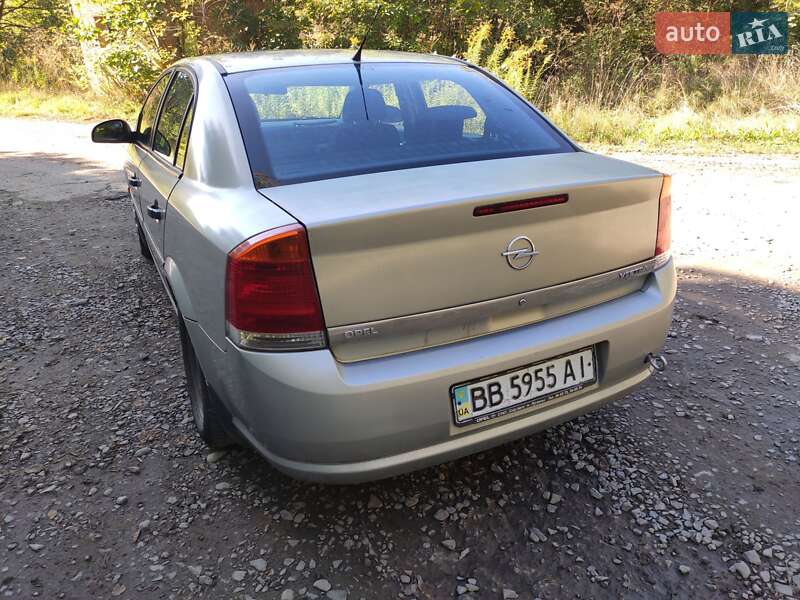 Седан Opel Vectra 2006 в Ровно
