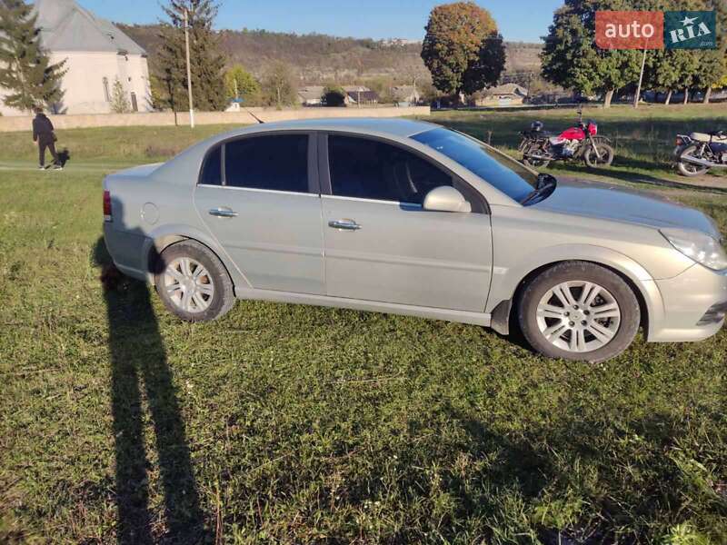 Седан Opel Vectra 2006 в Заставній