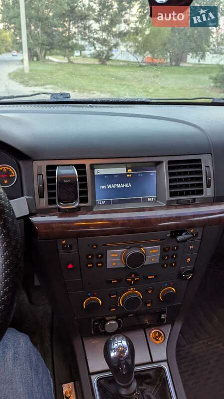 Седан Opel Vectra 2005 в Каменском