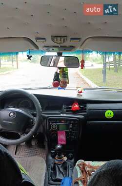 Седан Opel Vectra 1997 в 