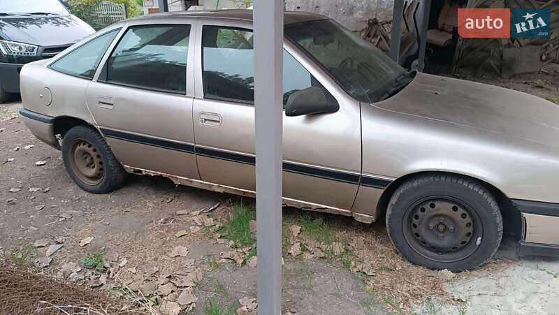 Седан Opel Vectra 1992 в 