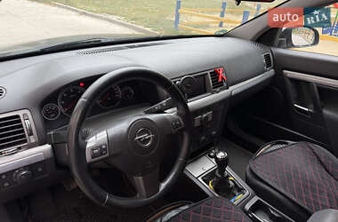 Универсал Opel Vectra 2005 в 