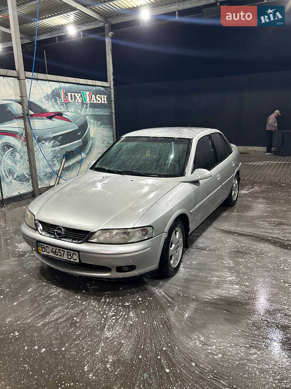 Седан Opel Vectra 1998 в Львове