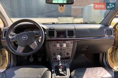 Универсал Opel Vectra 2005 в 