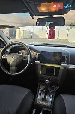 Седан Opel Vectra 2007 в  фото 11 Седан Opel Vectra 2007 в