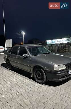Седан Opel Vectra 1990 в Стрые