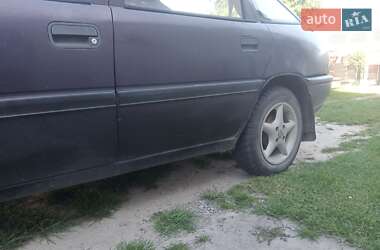 Лифтбек Opel Vectra 1992 в 