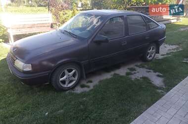 Лифтбек Opel Vectra 1992 в Рожище