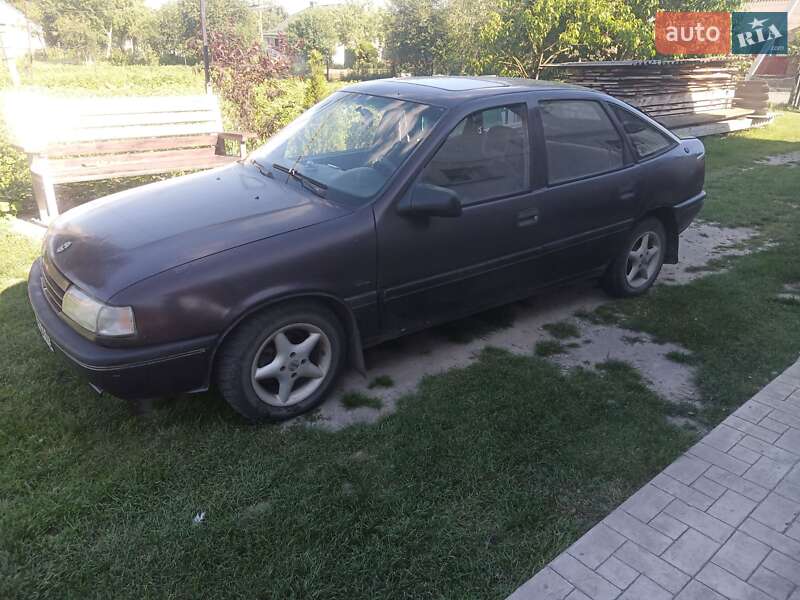 Лифтбек Opel Vectra 1992 в 