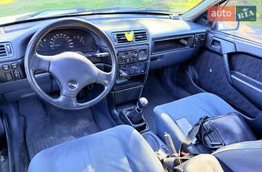 Лифтбек Opel Vectra 1992 в 