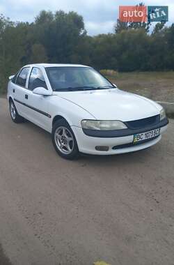 Лифтбек Opel Vectra 1996 в Львове