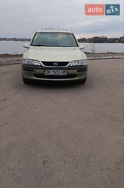 Седан Opel Vectra 1996 в 