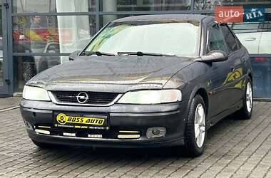 Лифтбек Opel Vectra 2000 в 