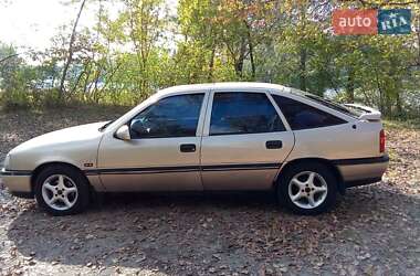 Лифтбек Opel Vectra 1992 в 