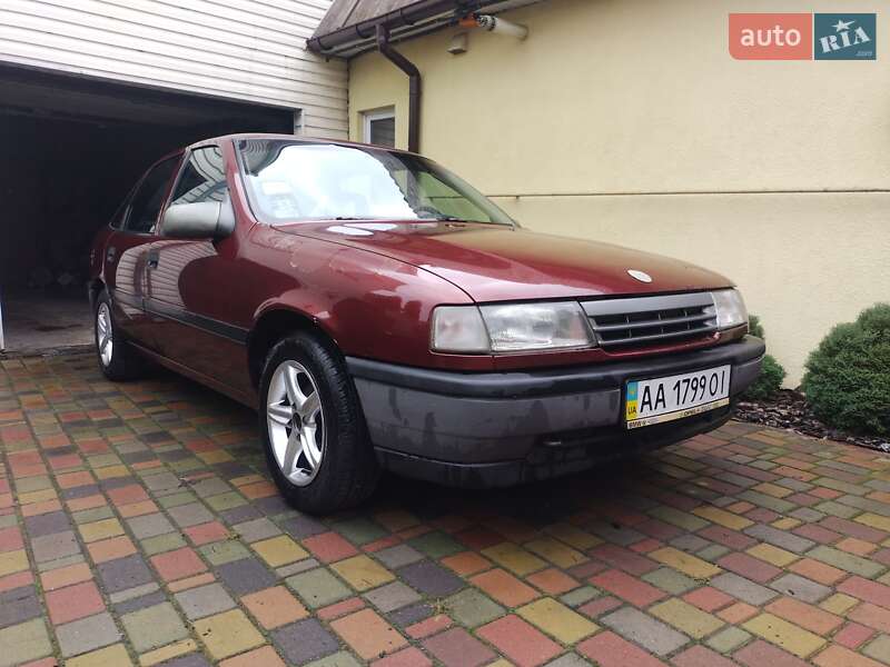 Лифтбек Opel Vectra 1992 в 