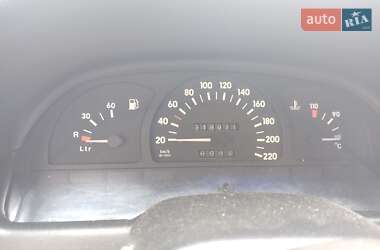 Лифтбек Opel Vectra 1992 в 