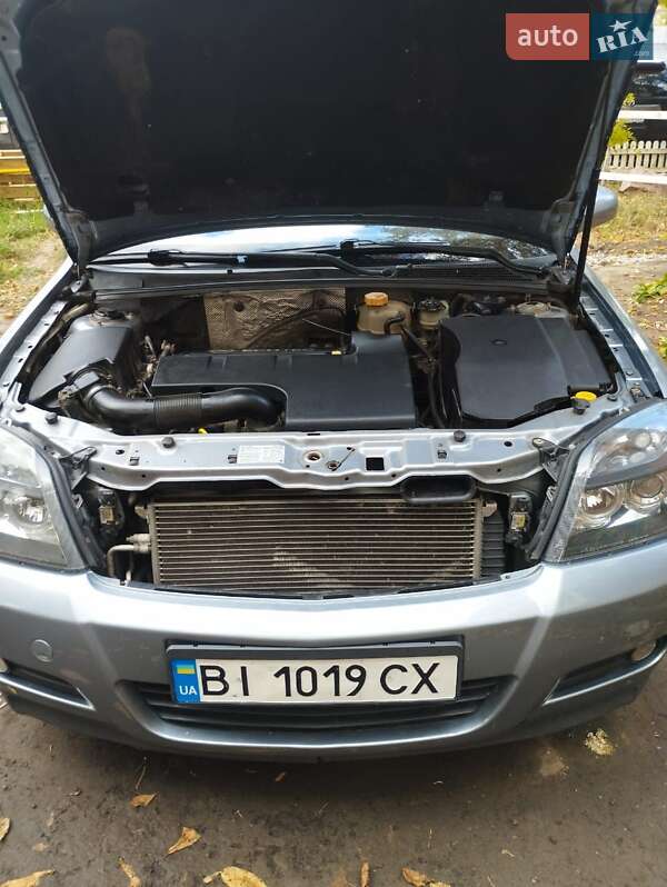 Универсал Opel Vectra 2004 в Полтаве