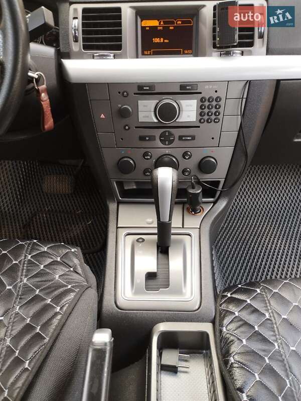 Универсал Opel Vectra 2004 в Полтаве