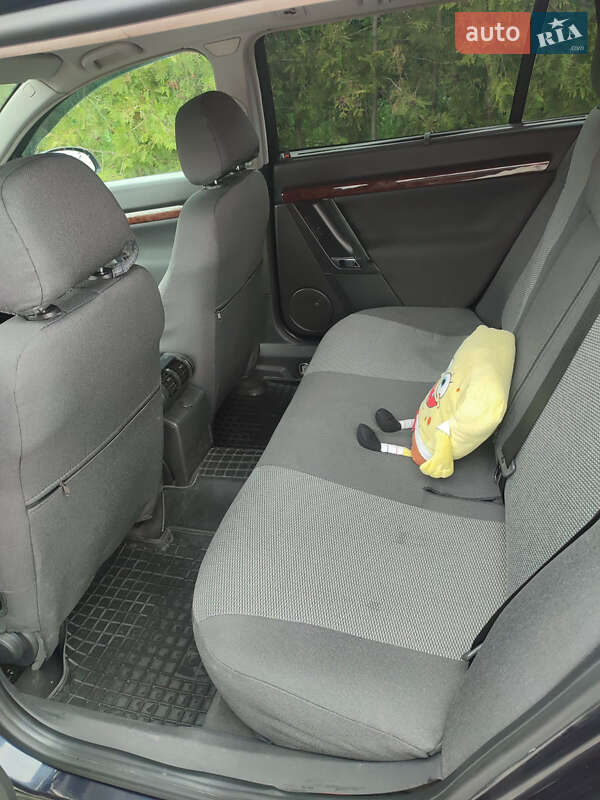 Универсал Opel Vectra 2004 в Борщеве