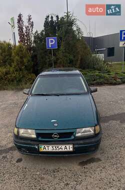 Седан Opel Vectra 1995 в Івано-Франківську