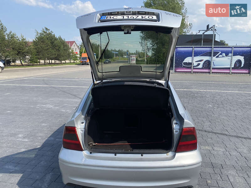 Лифтбек Opel Vectra 2001 в Львове