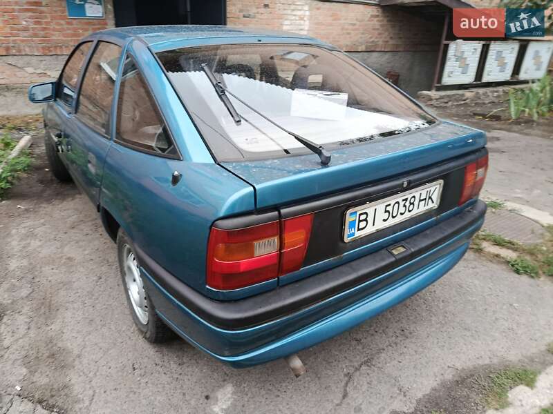 Ліфтбек Opel Vectra 1993 в Хоролі фото 5 Ліфтбек Opel Vectra 1993 в Хоролі