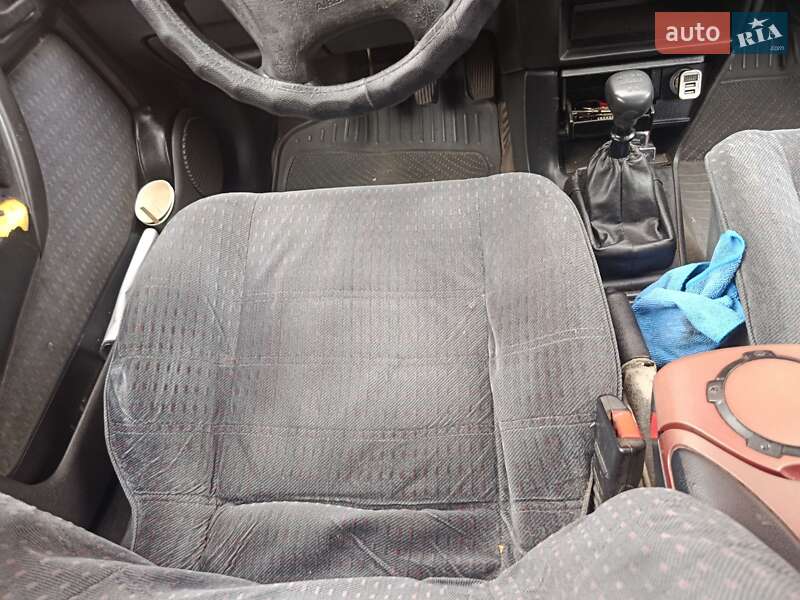 Ліфтбек Opel Vectra 1993 в Хоролі фото 10 Ліфтбек Opel Vectra 1993 в Хоролі