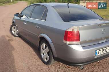 Седан Opel Vectra 2005 в Долине