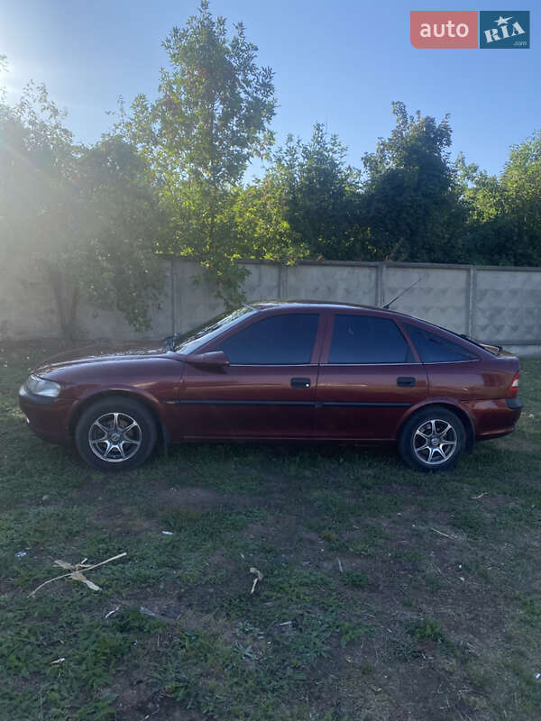 Лифтбек Opel Vectra 1997 в Одессе