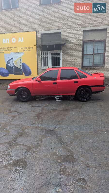 Седан Opel Vectra 1990 в Бершаді фото 2 Седан Opel Vectra 1990 в Бершаді