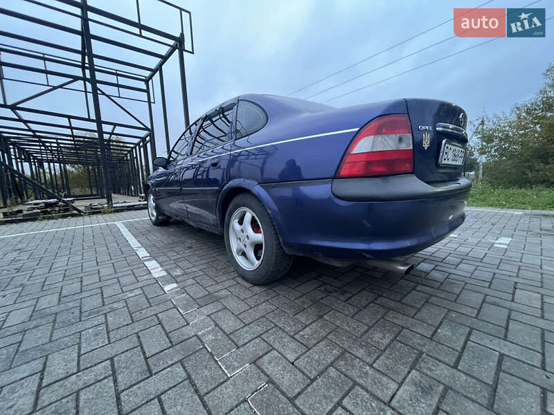 Седан Opel Vectra 1996 в Луцке