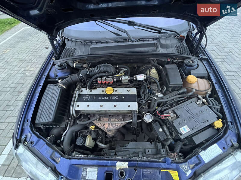 Седан Opel Vectra 1996 в Луцке