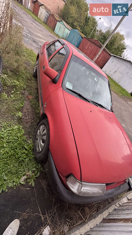 Седан Opel Vectra 1995 в Львове