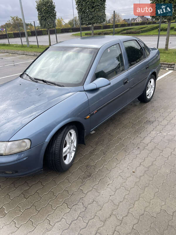 Седан Opel Vectra 1998 в Бродах