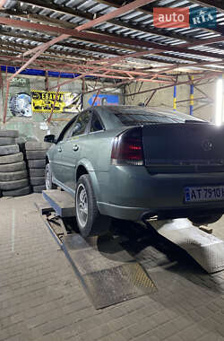 Лифтбек Opel Vectra 2004 в 