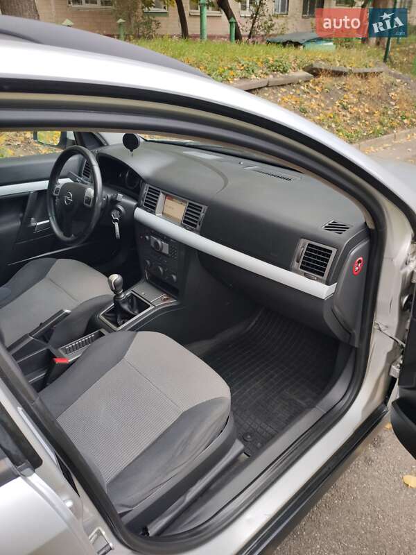 Універсал Opel Vectra 2005 в Харкові