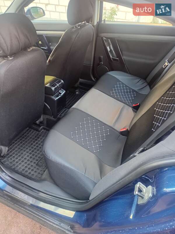 Седан Opel Vectra 2004 в Бобрике фото 12 Седан Opel Vectra 2004 в Бобрике