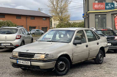 Седан Opel Vectra 1989 в Киеве