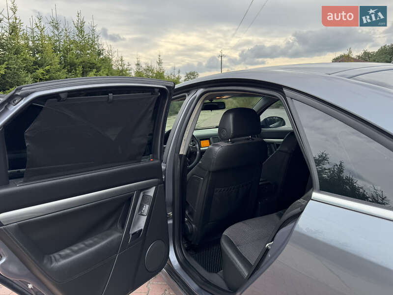 Седан Opel Vectra 2004 в Шепетовке