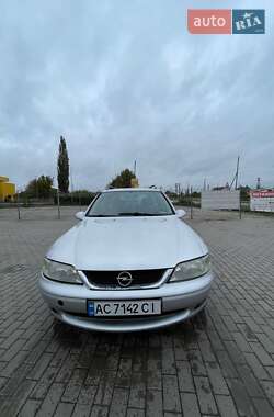Универсал Opel Vectra 1999 в Нововолынске