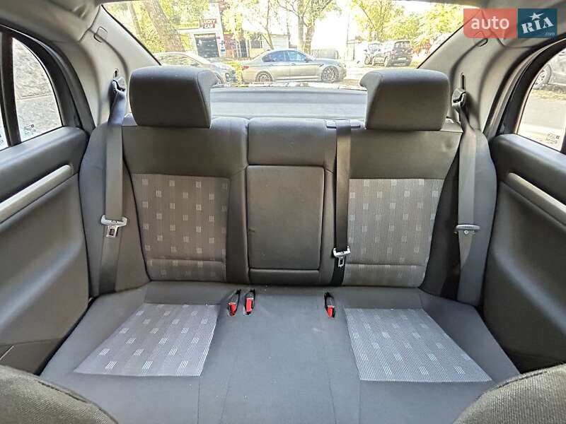 Седан Opel Vectra 2006 в Киеве