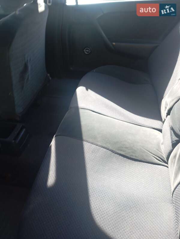 Седан Opel Vectra 1991 в Золочеве