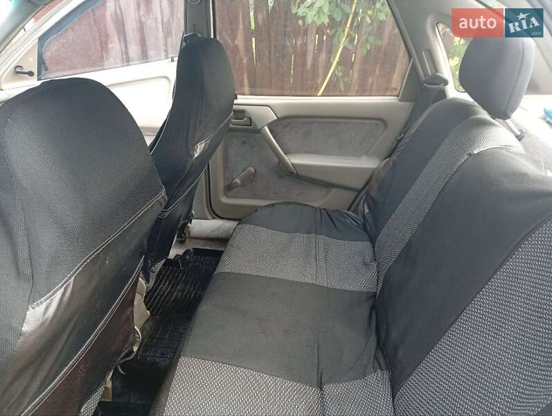 Седан Opel Vectra 1990 в Києві фото 10 Седан Opel Vectra 1990 в Києві