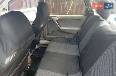 Седан Opel Vectra 1990 в  фото 10 Седан Opel Vectra 1990 в