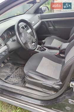 Седан Opel Vectra 2003 в  фото 3 Седан Opel Vectra 2003 в