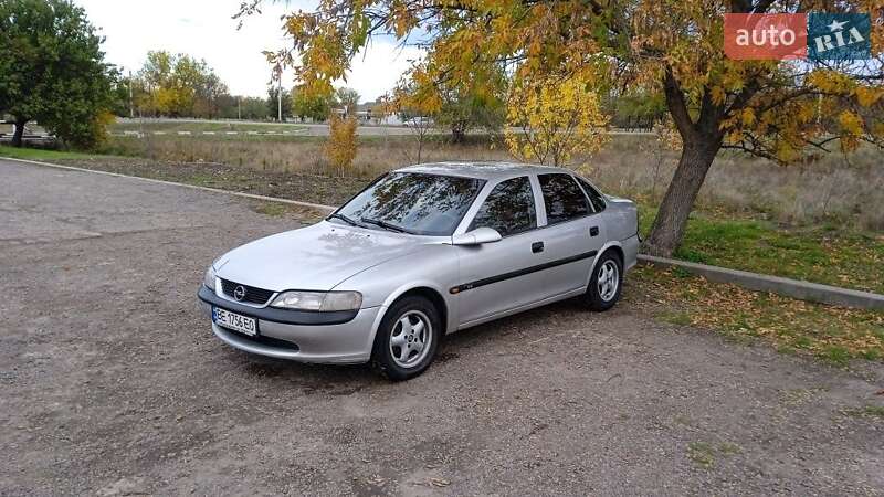 Седан Opel Vectra 1997 в Вознесенске