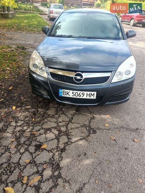 Седан Opel Vectra 2007 в Дубні