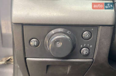 Седан Opel Vectra 2004 в  фото 20 Седан Opel Vectra 2004 в