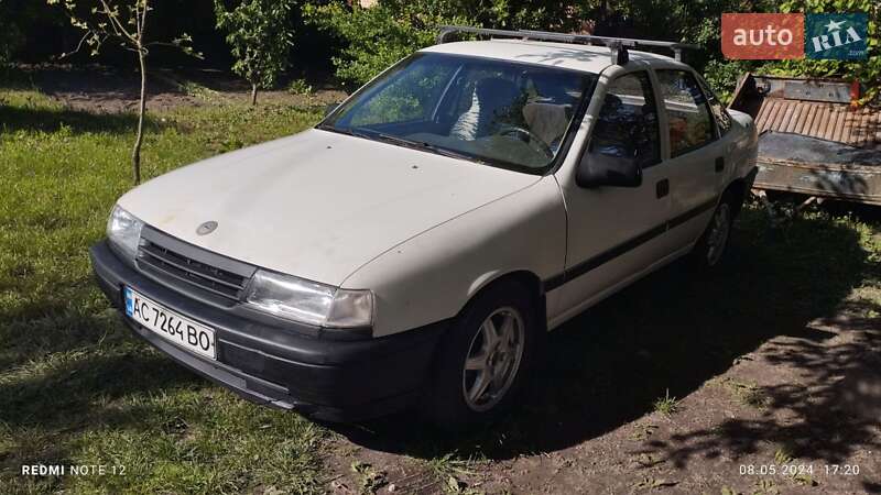 Седан Opel Vectra 1990 в Луцьку фото 2 Седан Opel Vectra 1990 в Луцьку