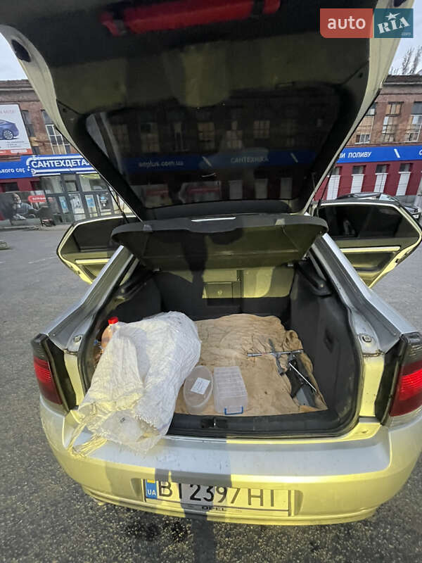 Ліфтбек Opel Vectra 2002 в Кременчуці фото 6 Ліфтбек Opel Vectra 2002 в Кременчуці